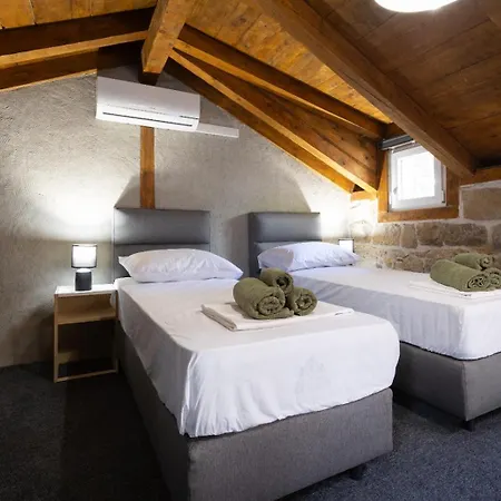 Lejlighed Ps Heritage Stone House *