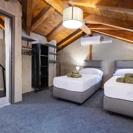 דירה Ps Heritage Stone House *
